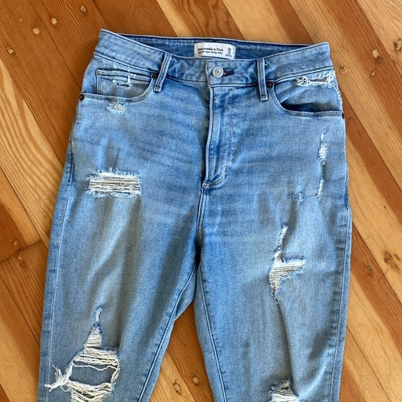 Abercrombie 6/28 - Picture 2 of 6